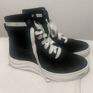 Timberlands womens hightop sneakers